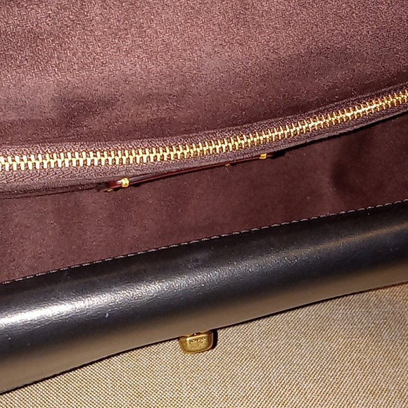 Coach Madison Black Shoulder Bag - Picture 11 of 16